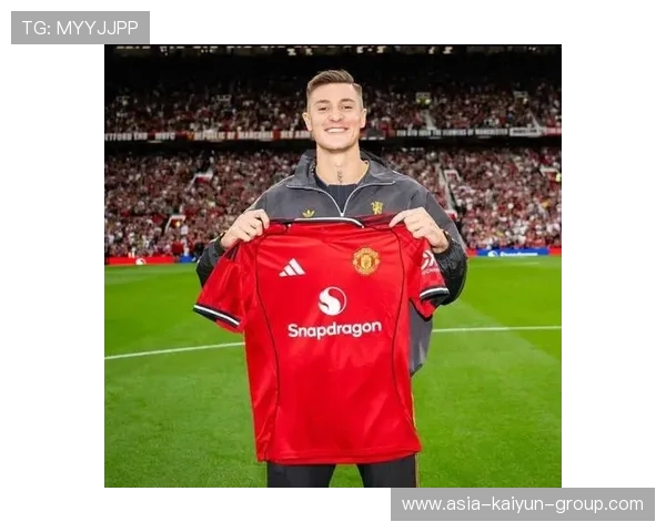 曼联年轻前锋谢什科闪光,攻防兼备备受关注 曼联年轻前锋谢什科闪光,攻防兼备备受关注