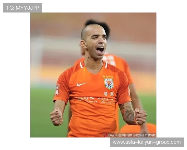 深圳新鹏城边锋内切远射，皮球直挂上角